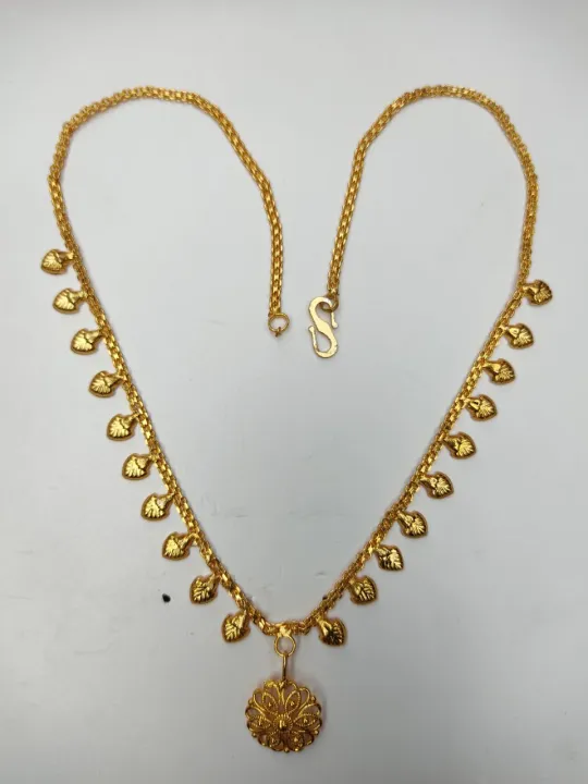 Gold%20plated%20locket%20with%20chain%20for%20women%20-%20Image%202