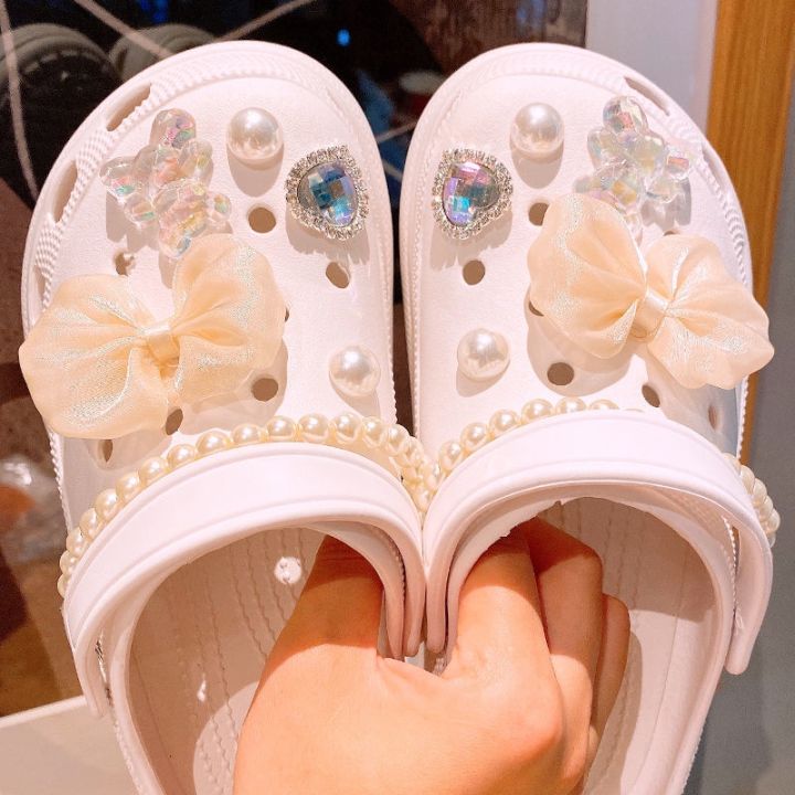 Crocx%20Jibbitz%20New%20Fashion%20DIY%20Bow%20Tie%20Crocx%20Pearl%20Chain%20Ornament%20Bear%20Shoes%20Buckle%20Croc%20-%20Image%204