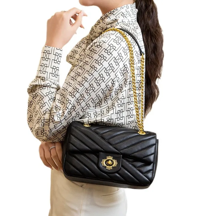 2024%20New%20Plum%20Blossom%20Lock%20Stripe%20Embroidery%20Chain%20Bag%20Internet%20Red%20Trend%20Exquisite%20Small%20Square%20Bag%20Women's%20Cross-border%20Quality%20Wholesale%20-%20Image%205