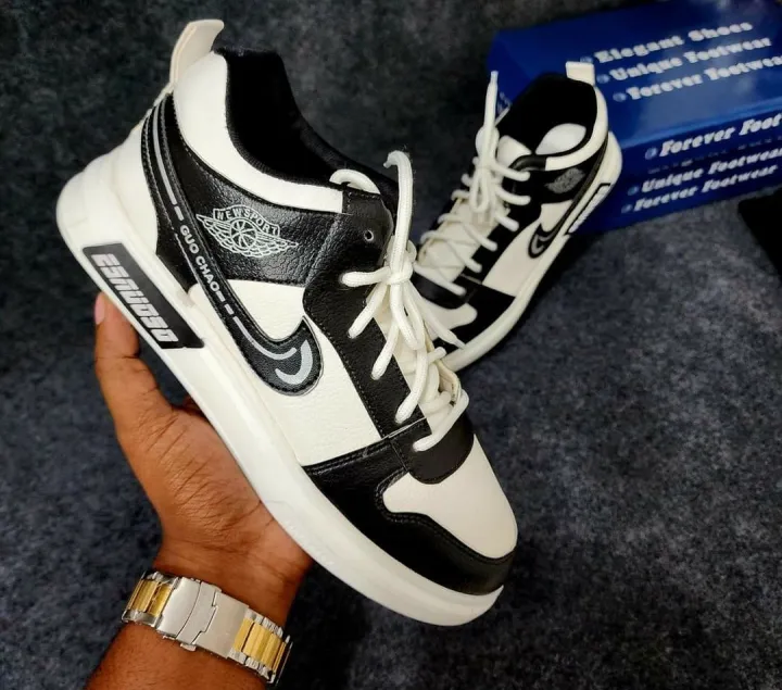 SNEAKERS%20HIGH%20NECK%20SOFT%20RUBBER%20SOOL%20WITH%20LACE%20%20UP%20VERSION.%20-%20Image%202