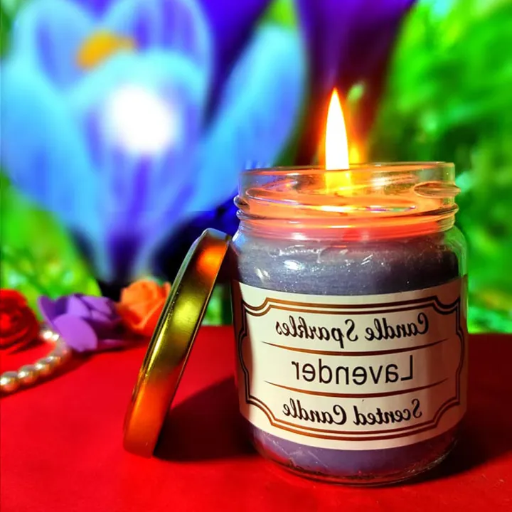 Lavender%20Scented%20Candle%20-%20Image%203