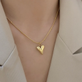 Heart Necklace For Women Metal Jewelry Simple Necklace Choker Party Gift For Women.