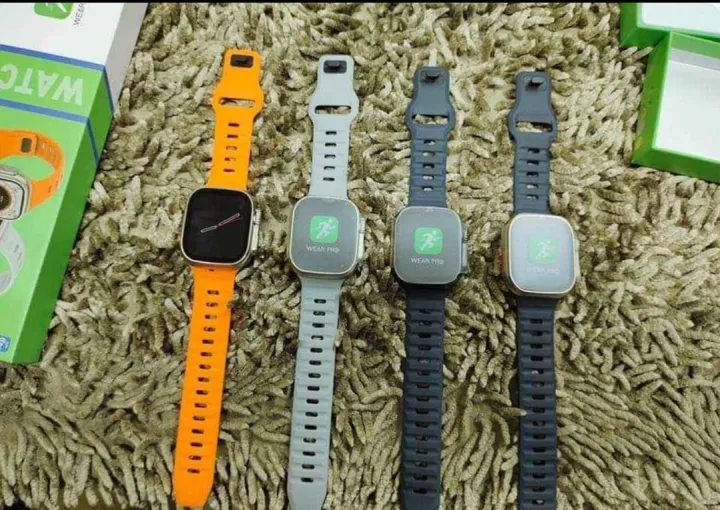 DT%20NO.1%20DT8%20Ultra%20Smart%20Watch%20-R%20gadget%20-%20Image%204