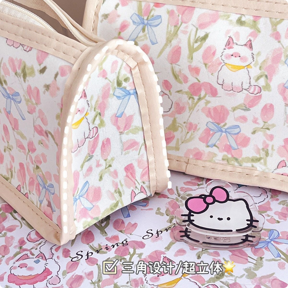 Pink%20Tulip%20Large%20Capacity%20Pencil%20Bag%20High-Value%20Waterproof%20Stationery%20Bag%20-%20Image%204
