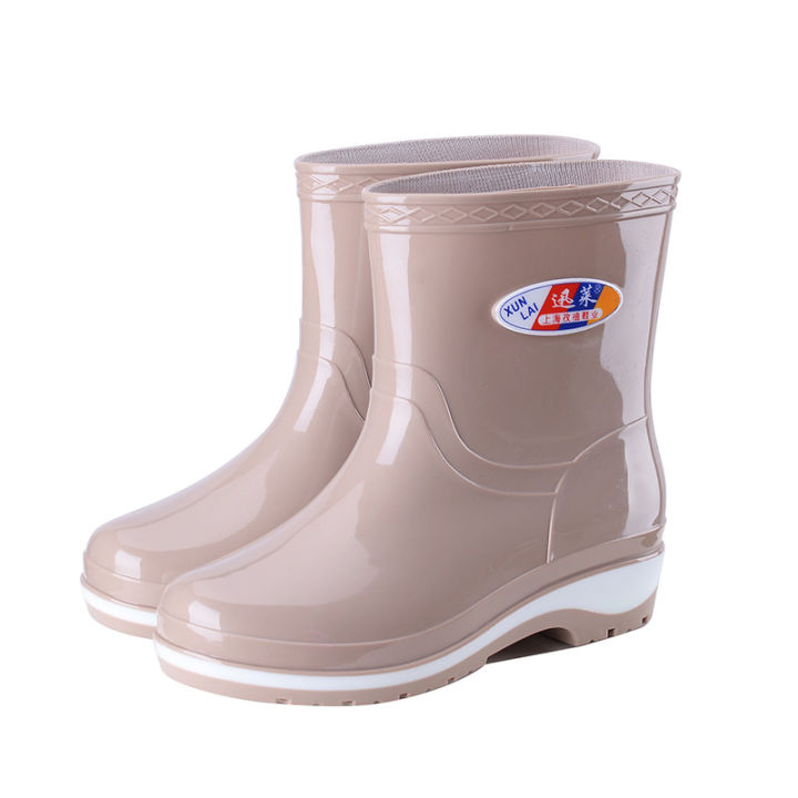 Xunlai%20fashion%20medium%20water%20shoes%20for%20women,%20pastoral%20summer,%20fruit%20green%20rubber%20shoes,%20kitchen%20anti-slip%20water%20boots,%20mother%20shoes,%20labor%20protection%20shoes%20for%20women%20-%20Image%205