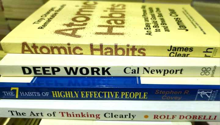 Super%20Deals%204%20Book%20combo(%20The%20Art%20of%20Thinking%20Clearly/The%207%20Habits%20of%20Highly%20Effective%20People/Deep%20Work/Atomic%20Habits)%20-%20Image%202