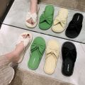 French high-end flat sandals, women's new niche fashion fairy style, wear slippers on behalf of others.