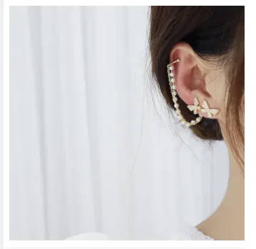 Butterfly%20Stud%20Earrings%20for%20Girls%20-%20Simple%20and%20Stylish%20Design%20-%20Image%204