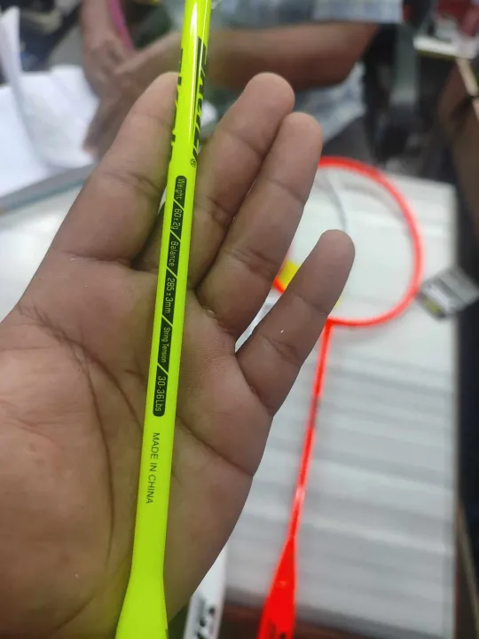 Skalo%20Badminton%20Racket%20Bat%20-%20Superior%20Quality%20Full%20Fiver%20Material%20For%20Enhanced%20Performance%20-%20Image%203