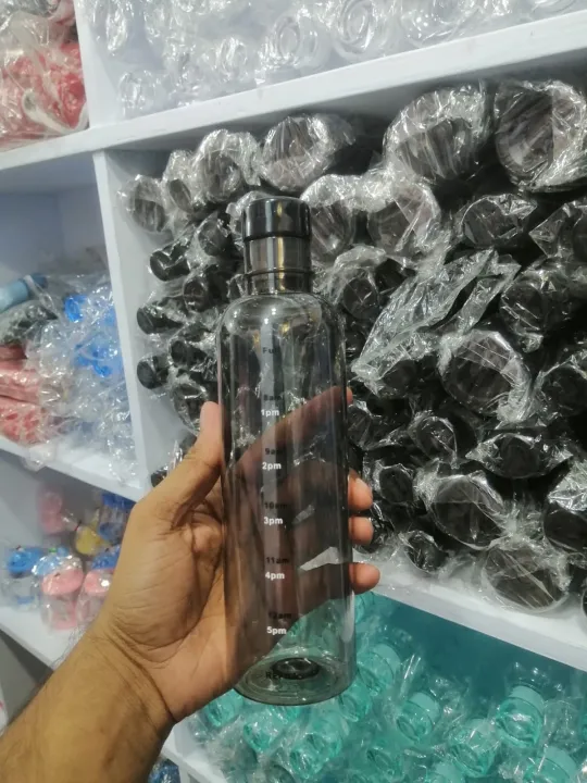 Transparent%20Water%20Bottle%20500Ml-Stay%20Refreshed%20Sleek%20And%20Durable%20Design%20-%20Image%205