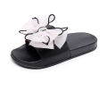 Cross-border Amazon AliExpress spot wholesale women's one-word sandals bow bright diamond slippers casual sandals on behalf of delivery.
