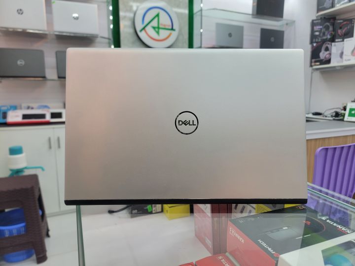 DELL%20Inspiron%2015%205502,%20Core%20i5%2011th%20Gen,%2015.6''%20FHD%20Display-8GB%20Ram,%20512GB%20SSD%20Silver%20Used%20Laptop%20-%20Image%204