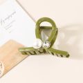 Simple Female Pearl Crystal Hair Clip Retro Ladies Ponytail Braid Shark Grab Clip Girls Elegant Exquisite Hair Accessories.