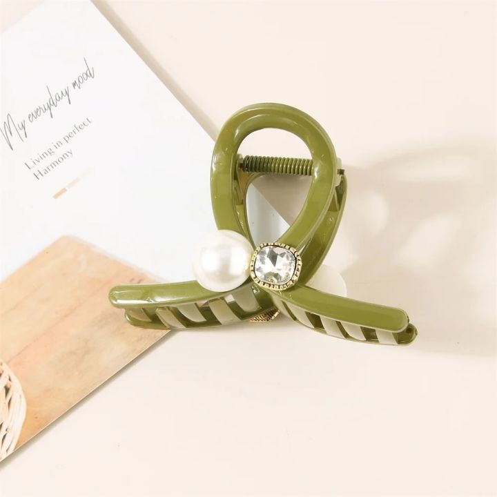Simple%20Female%20Pearl%20Crystal%20Hair%20Clip%20Retro%20Ladies%20Ponytail%20Braid%20Shark%20Grab%20Clip%20Girls%20Elegant%20Exquisite%20Hair%20Accessories%20-%20Image%205