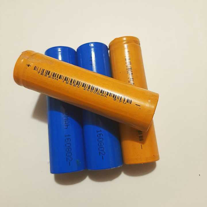 18650%20li-ion%20Battery%203.7v%20%20high%20quality%20Battery%203pcs%20(1900-2000)mAh%20-%20Image%203