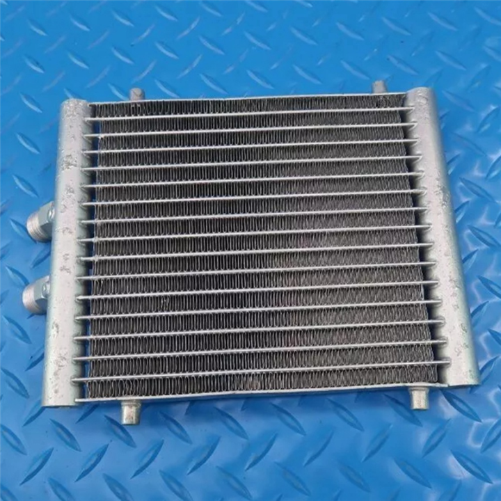 Transmission%20Radiator%204B0317021D%20For%20Flying%20-%20Image%204
