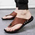 Summer New Korean Edition Men's Herringbone Beach Shoes Fashion Casual Sandals Slippers for Indoor and Outdoor Use.