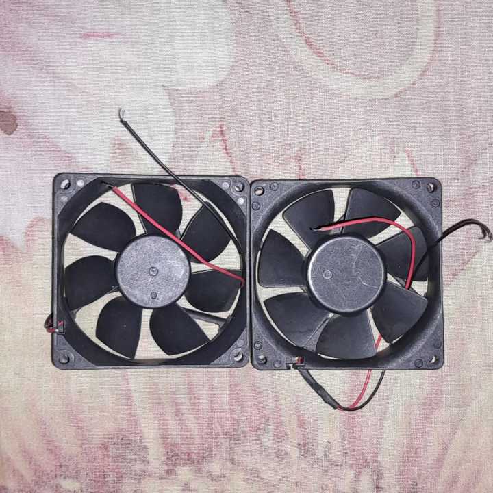 Cooling%20Fan%20square%203"Inch%2012V%20Cooling%20Fan%203"%20Inch%2012V%2080%C3%9780%C3%9725%20mm%20Heatsink%20Coolar%20Cooling%20Fan%20Radiator%20Heat%20Dissipation%20Fan%20With%202%20Wire%20Cable%20-%20Image%204