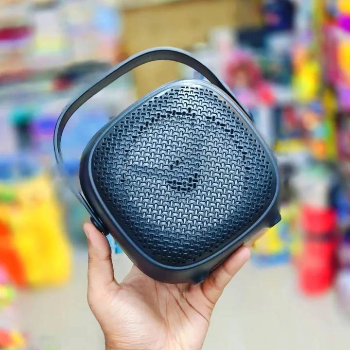 GREATNICE%20GTS-2008%20Bluetooth,%20USB,%20TF%20Card%20&%20FM%20Radio%20Supported%204"%20Karaoke%20Wireless%20Speaker%20With%20Microphone%20-%20Image%204