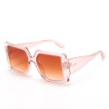 (New) Quare unglae Woman Black Overized A Glae Female Retro Vintage Big Frame Gradient Mirror Lunette De oleil Femme. 