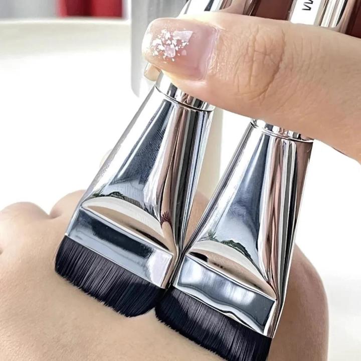 Korean%20wakemake%20flat%20head,%20one%20word%20foundation%20make-up,%20facial%20mask,%20ultra-thin%20flawless%20bare%20skin,%20concealer%20brush%20-%20Image%202
