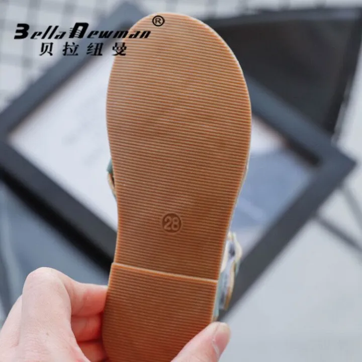 Girl%20Summer%20Shoes%20Fashionable%20Flat%20Slipper%20Sandals%20New%20Premium%20Sandal%20for%20Girls%20mix%20model%20-%20Image%207