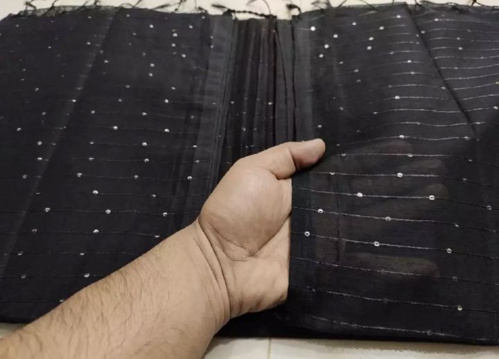 HalfSilk%20Chumki%20Saree%20Gorgeous%20Collection%20Black%20colour%20Saree%20-%20Image%204