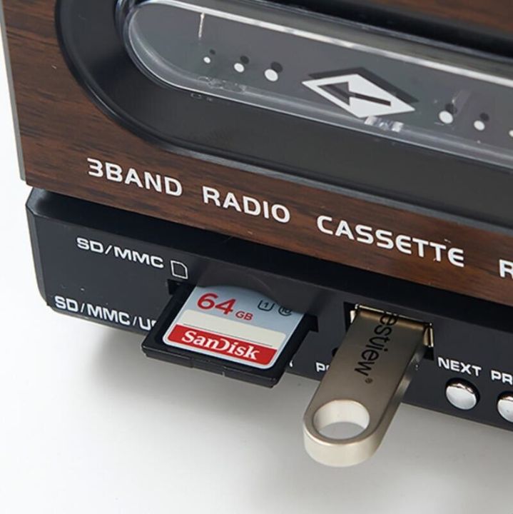 Portable%20cassette%20player,%20wooden%20recorder,%20outdoor%20old%20portable%20radio,%20FM,%20am,%20SW%20-%20Image%204