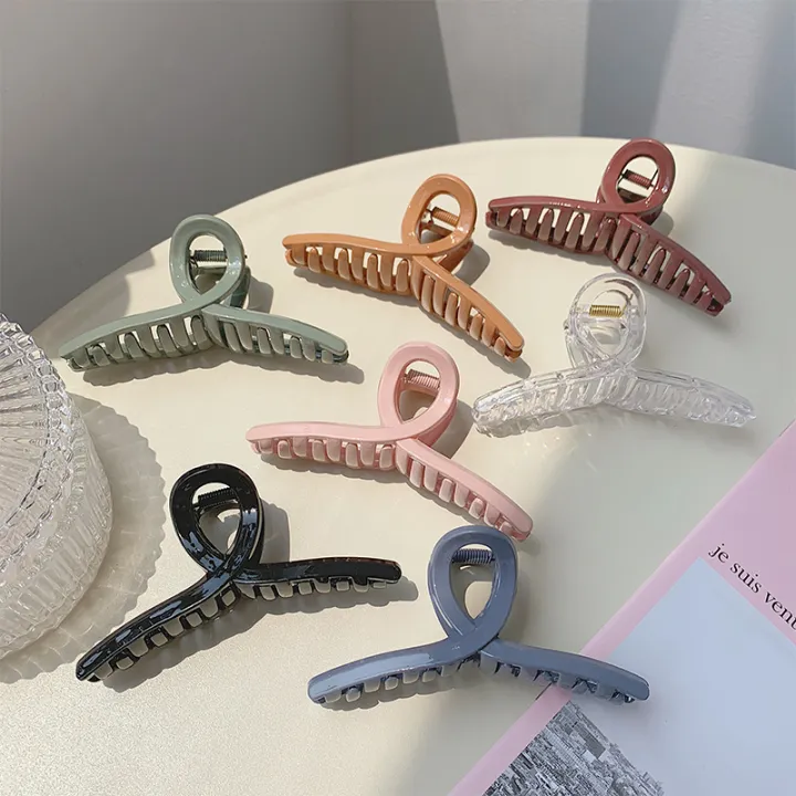 Women%20Hair%20Clip%20Acrylic%20Hairpins%20/Cross%20Transparent%20Hair%20Crab%20Claws%20/Morandi%20Color%20Intersect%20Large%20Hair%20Claws%20/Geometric%20Hollow%20Minimalist%20Claws%20Hair%20Clip%20/%20Bath%20Hair%20Accessories%20-%20Image%203