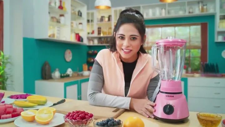 VISION%20Blender%20300W%20RE-Deluxe%20PS%20-%20Image%202