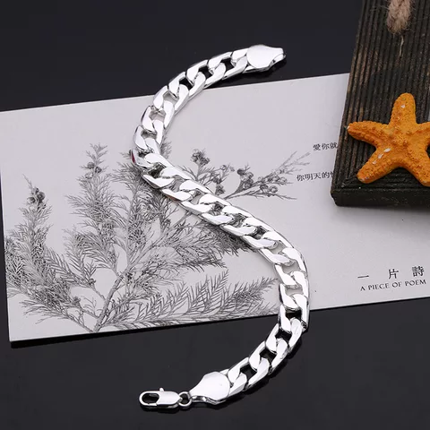 Stainless%20Steel%20chain%20on%20hand%20for%20Men%20bracelet%20-%20Image%202