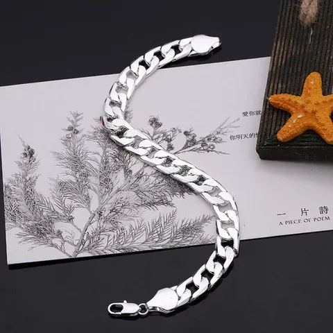 Stainless%20Steel%20chain%20on%20hand%20for%20Men%20bracelet%20-%20Image%202