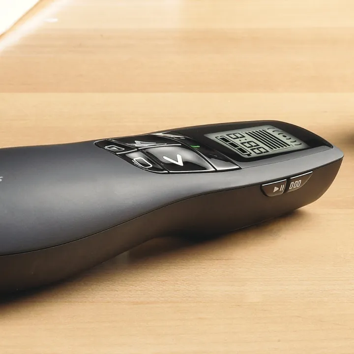 Logitech%20Professional%20Presenter%20R800,%20Wireless%20Presentation%20Clicker%20Remote%20with%20Green%20Laser%20Pointer%20and%20LCD%20Display%20-%20Image%202