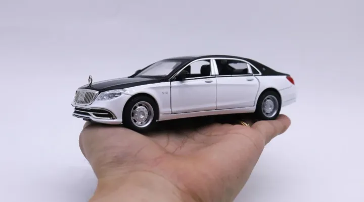 Exceotional%20Quality%20-%20Mercedes%20bens650%20black%20white%201:24%20jiaaye%20model%20car%20di%207950%20-%20Vintage%20Choice%20-%20Exclusive%20Experience%20-%20Image%202