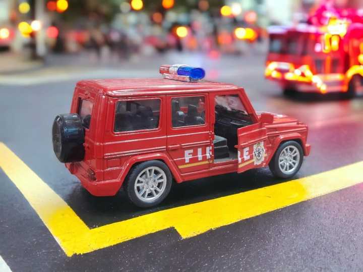 Metal%20Toy%20Car%20Toy%20Police%20Car%20Thar%20with%20Openable%20Doors%20Front%20Light%20&%20Siren%20Pull%20Back%20Toy%20Car%20Toy%20Car%20for%20Boys/Kids%20Multi%20Color%20-%20Image%202