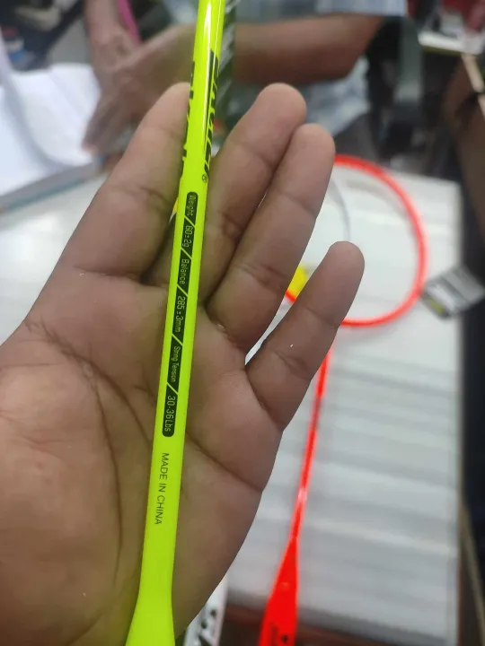 Skalo%20Badminton%20Racket%20Bat%20-%20Superior%20Quality%20Full%20Fiver%20Material%20For%20Enhanced%20Performance%20-%20Image%204