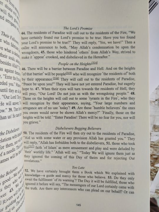 The%20Clear%20Q'uran:%20A%20Thematic%20English%20Translation%20by%20Dr.%20Mustafa%20Khattab%20-%20Premium%20Quality%20-%20Paperback%20-%20Image%204