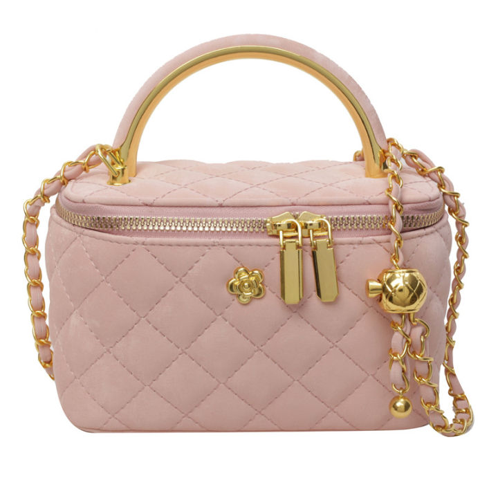2024%20tren%20new%20Lingge%20small%20square%20bag,%20internet%20brity%20chain,%20one%20shoulder%20crossbo%20fashionable%20portable%20women's%20bag%20-%20Image%205