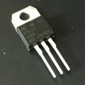 A CLASS BTA16 BTA16-600B 16A 600V TRIAC Thysitor 3 Pin Leads Bidirectional SCR Transistor THT Package TO-220 Transistors. 