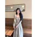 French style square neck dress for women's autumn 2024 new collection waist cinching and slimming effect paired with a base long sleeved skirt.