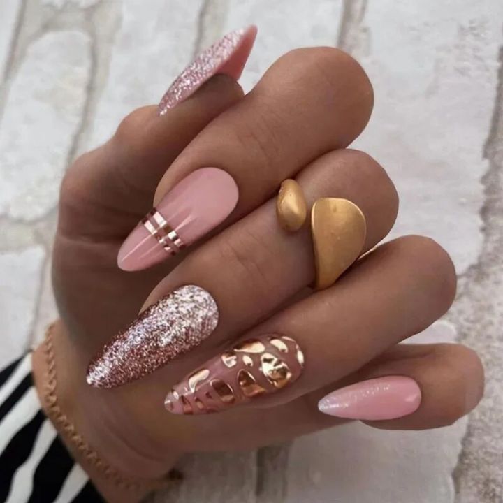 24Pcs%20Mid-length%20False%20Nails%20with%20Almond%20Head%20Design%20Brown%20Gold%20Lines%20Nails%20Oval%20Wearable%20French%20Press%20on%20Nail%20Tips%20-%20Image%206