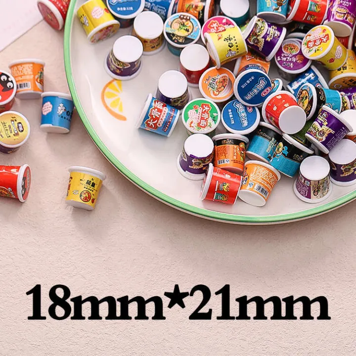 Mini%20supermarket%20bucket,%20miniature%20resin%20food%20and%20toy%20accessories,%20taking%20photos,%20microscopic%20props,%20instant%20noodle%20bucket%20toys%20-%20Image%206