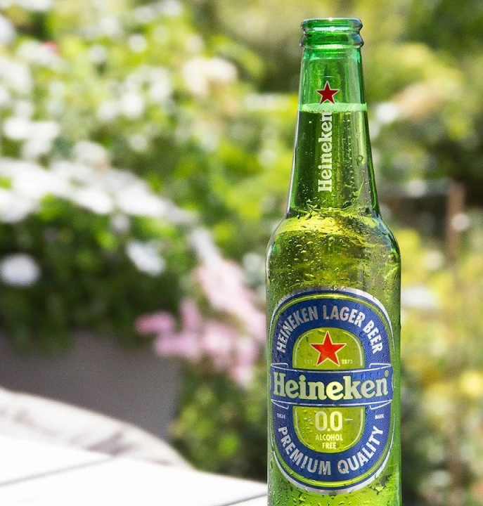 Heineken%200.0%20%E2%80%93%20Alcohol-Free%20Premium%20Lager%20(330%20ml)%20-%20Image%203