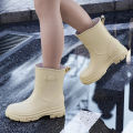 Cross-border mid-barrel thick-soled women's fashion rain boots Women's non-slip autumn and winter wear velvet waterproof rubber boots are sent on behalf of others. 