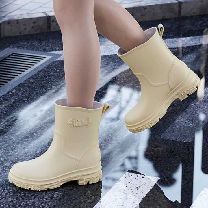 Cross-border%20mid-barrel%20thick-soled%20women's%20fashion%20rain%20boots%20Women's%20non-slip%20autumn%20and%20winter%20wear%20velvet%20waterproof%20rubber%20boots%20are%20sent%20on%20behalf%20of%20others%20-%20Image%204