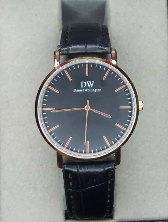 WD01%20Leather%20Analog%20Watch%20For%20Men%20-Gold%20-%20Image%203