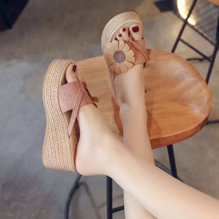 Internet%20Celebrity%20Wedge%20Sandals%20Women's%20Summer%20Outerwear2023New%20Thick%20Bottom%20Sponge%20Cake%20Slipper%20Fashion%20All-Matching%20High%20Heel%20Slippers%20-%20Image%207