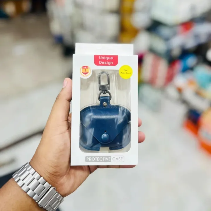 AirPods%20Pro%202nd%20Gen%20PU%20Leather%20Case%20-%20Shockproof%20with%20Loss%20Prevention%20Clip%20-%20Image%205