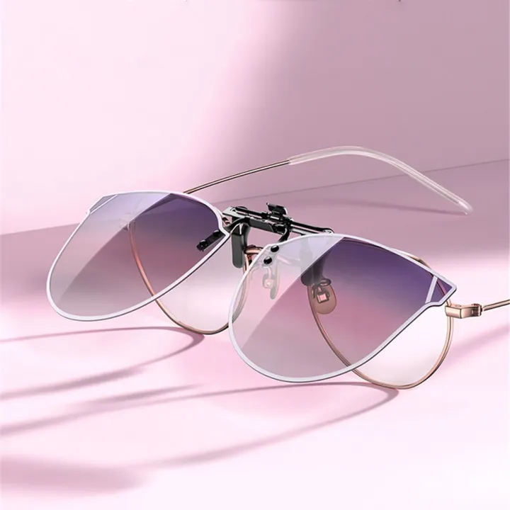 VIVIBEE%20Gradient%20Women's%20Cat%20Eye%20Flip%20Up%20Clip%20On%20Sunglasses%20Women%20Driving%20Polarized%20Oversized%20Sun%20Glasses%20Purple%20Eyeglasses%20-%20Image%202