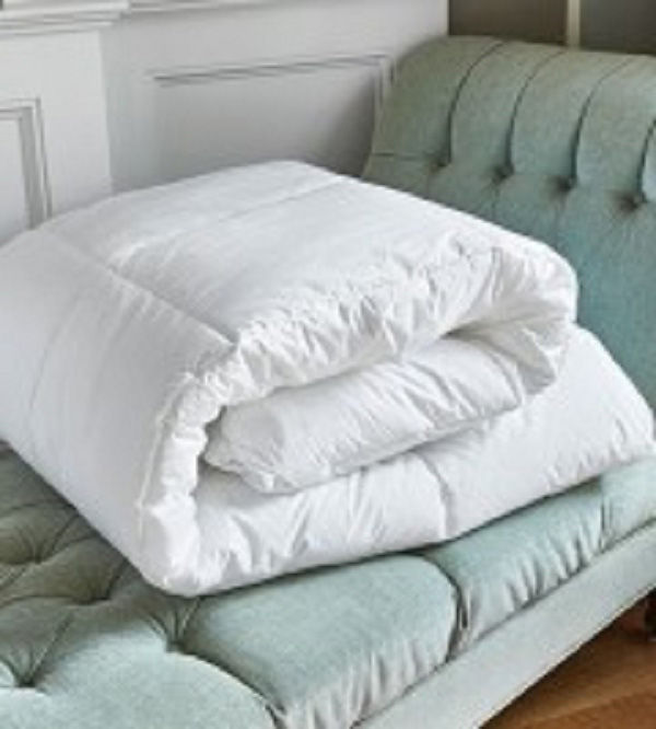 1%20PC%20King%20Size%20Comforter%20For%20winter%20Inside%20Fiber%20white%20colour%20-%20Image%203